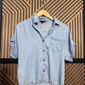 Light Blue Women’s Casual Button-Up Shirt